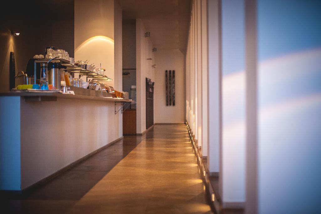 Alexander Hotel