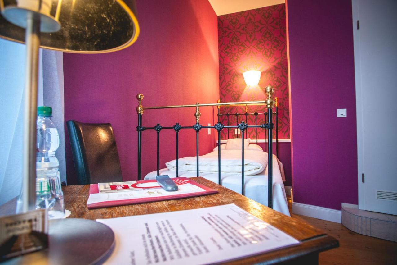 Alexander Hotel 3*